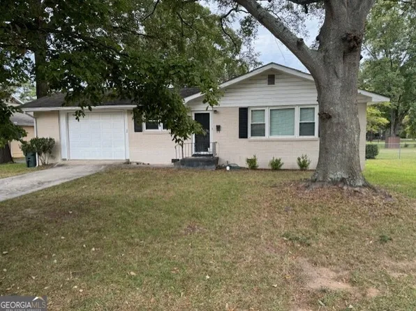 412 Bernard Dr, Warner Robins, GA 31093