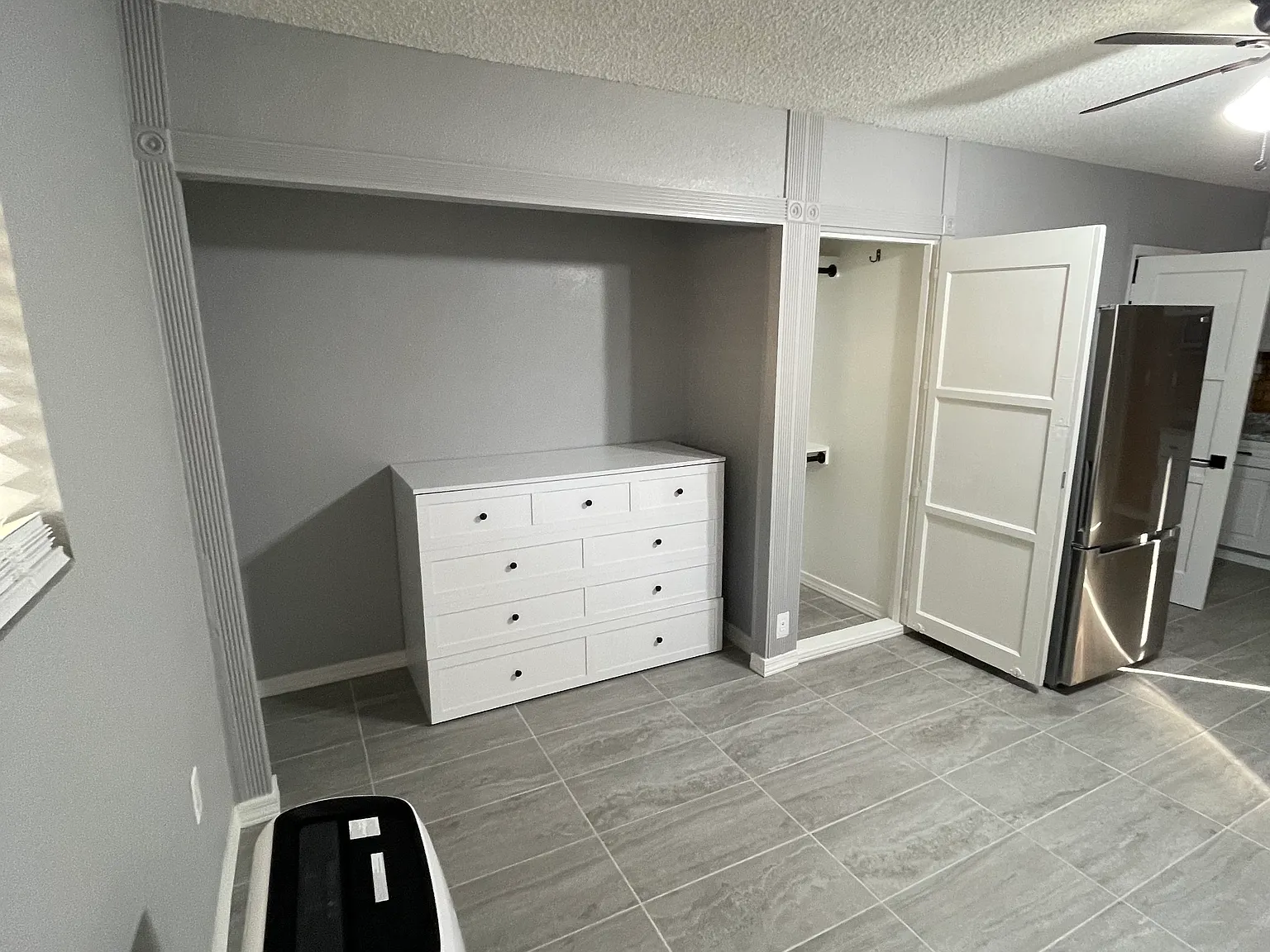 Studio, 300 sqft, $980 — Photo 2
