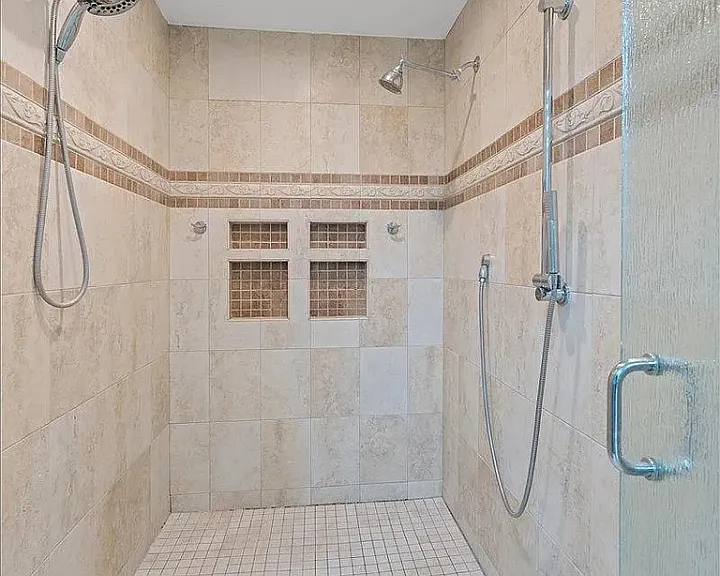 9123 E Kemper Rd — Photo 10