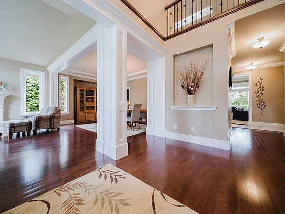 3rd image of 1056 Ravenswood Dr