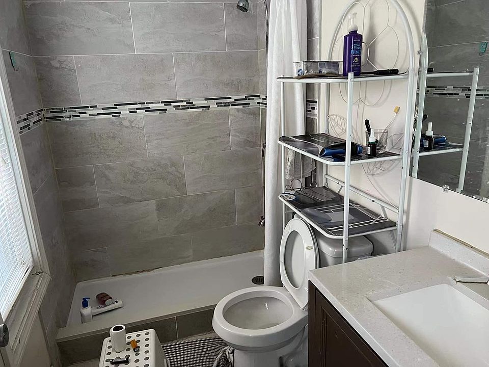 1st image of 1624 Elmwood Ave Floor 2
