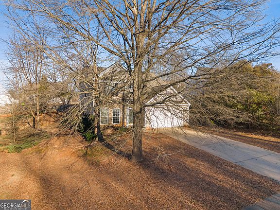 4th image of 423 Heathcliff Ct