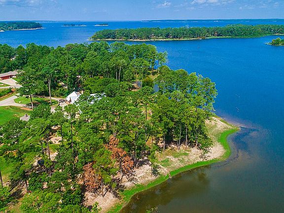 5th image of 990 Lakeshore Dr