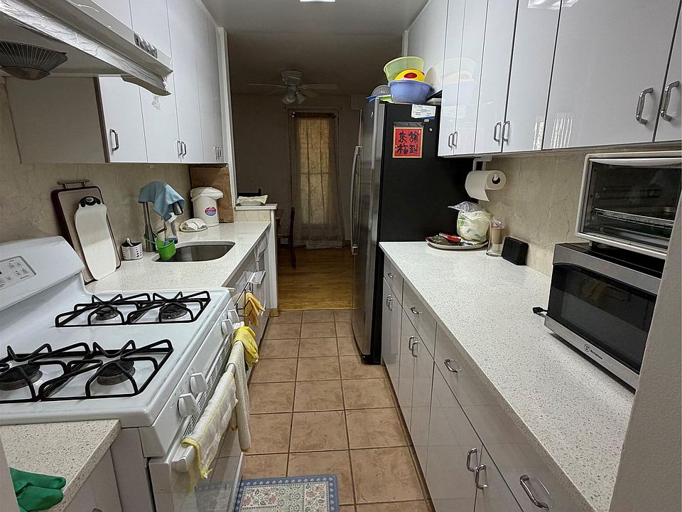 1st image of 140-55 34 Avenue #4R