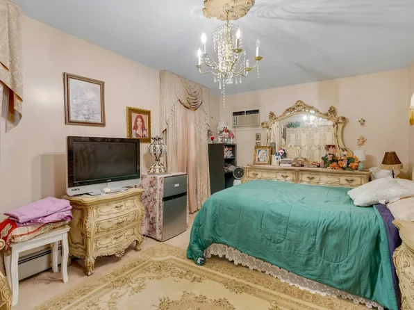 3218 Pleasant Avenue image 26 of 44