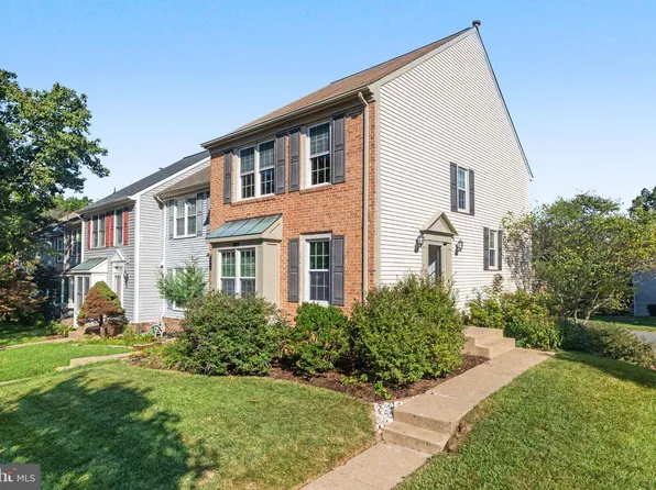 21130 Winding Brook Sq, Ashburn, VA 20147