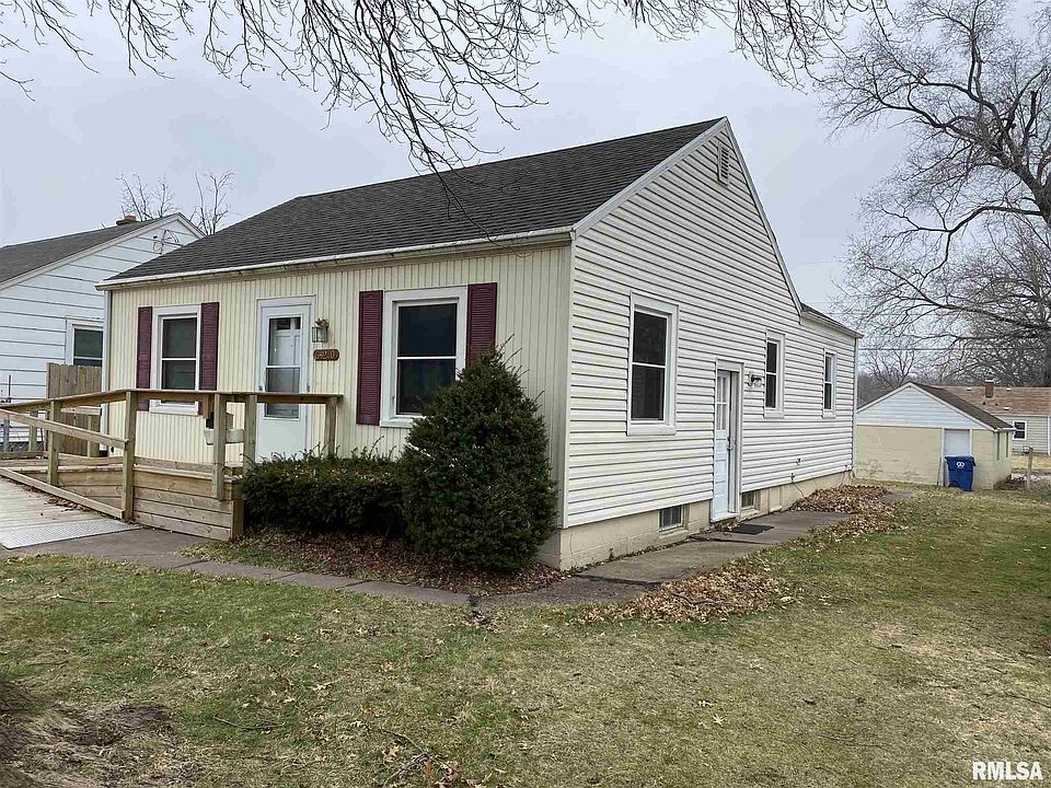 1st image of 620 W 31st St