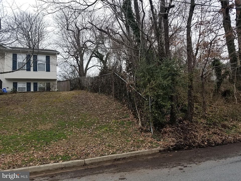 2nd image of 803 Glacier Ave
