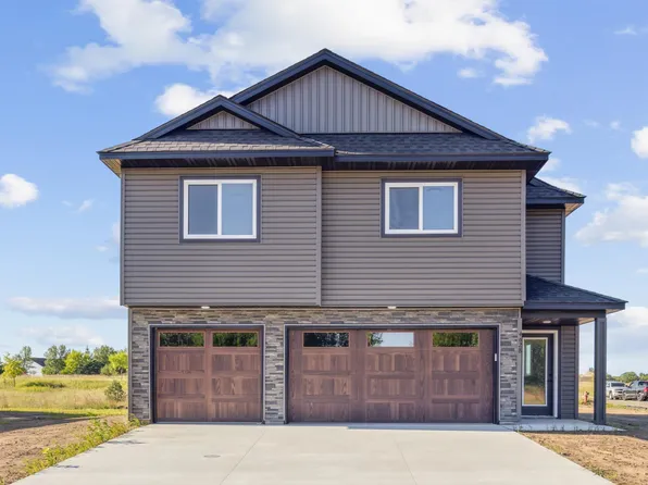 4628 9th St NE, Saint Cloud, MN 56304