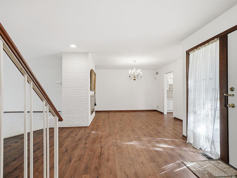 7383 Creek View Ct, photo 4