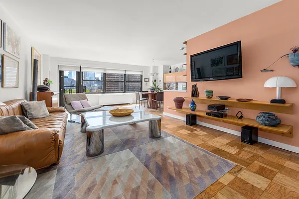 Sold by Compass | media 1