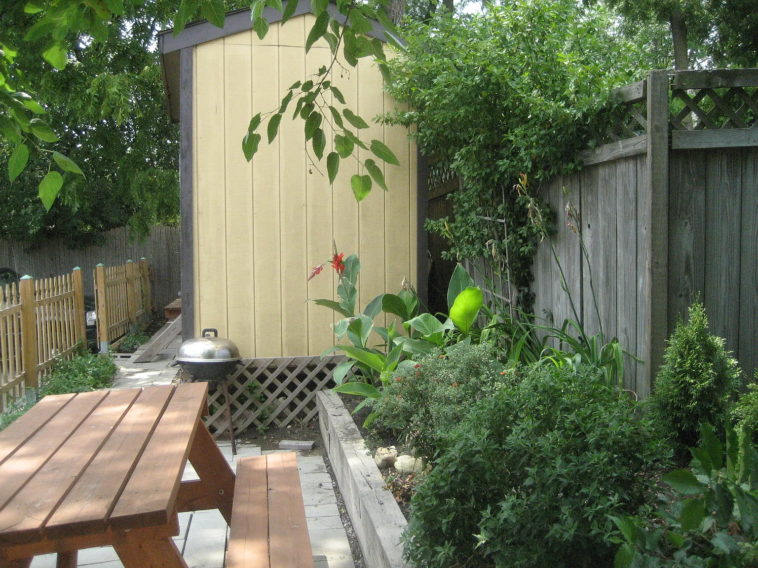 College Avenue Apartments, Inc. — Photo 3