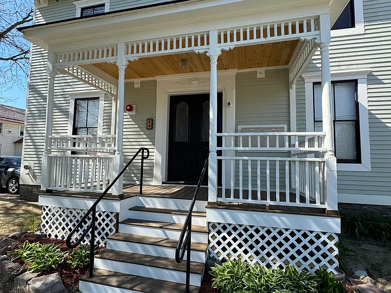 24 Grant St #8 — Photo 3