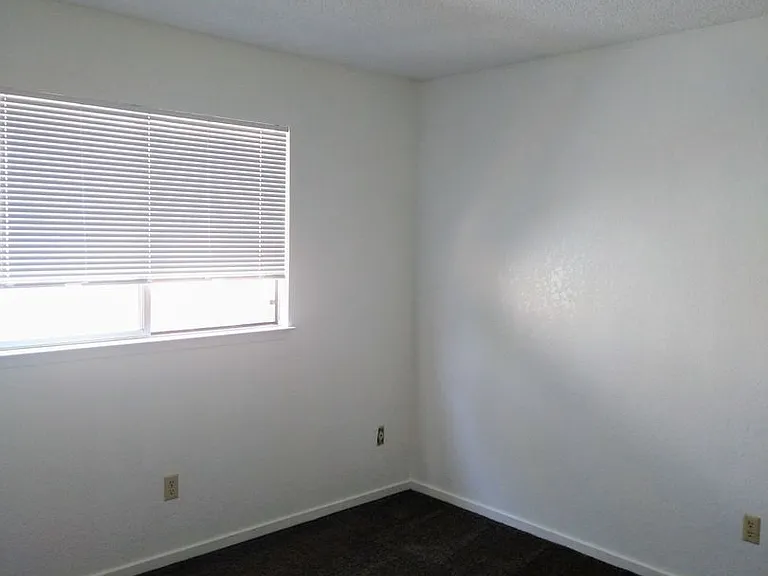 1851 Shasta St — Photo 11