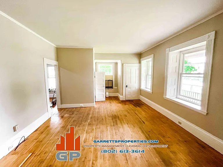 40 1st St #4 — Photo 4