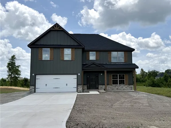 7 Revolutionary Ct, Fort Mitchell, AL 36856
