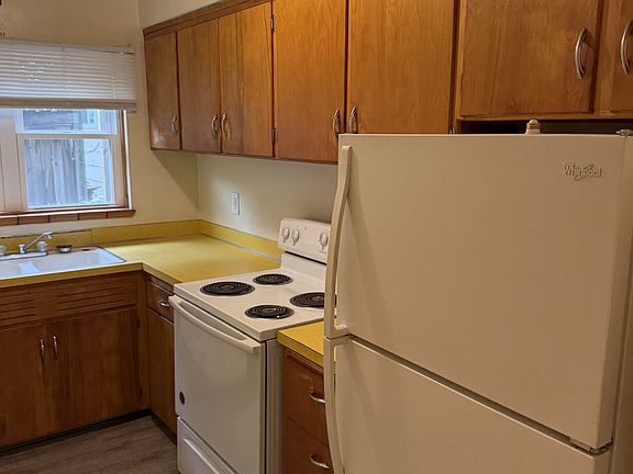 5th image of 701 12th St N #5
