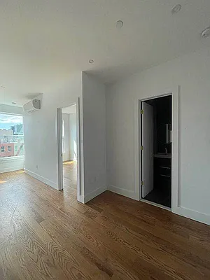 Rented by Artur Gutman, LREB | media 4