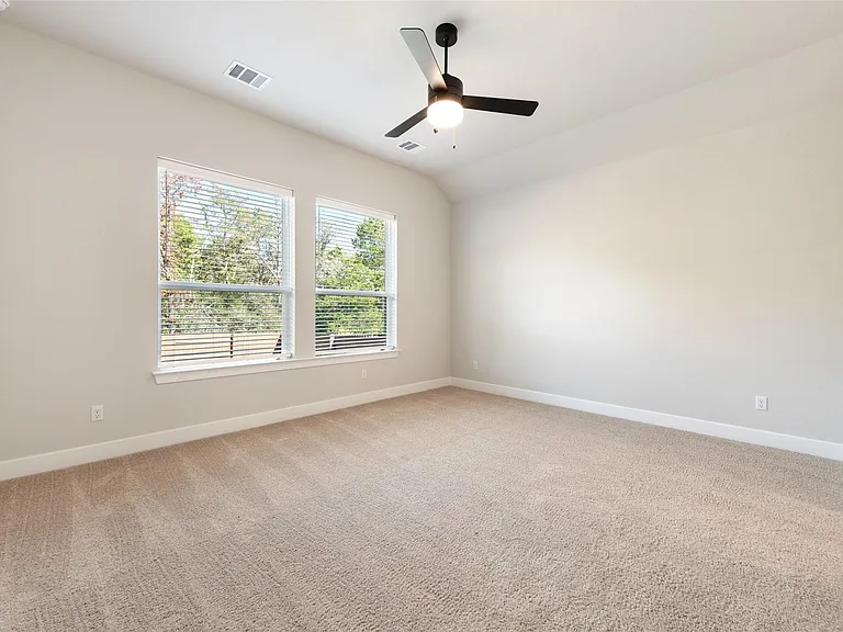 140 Cibolo Creek Loop — Photo 9