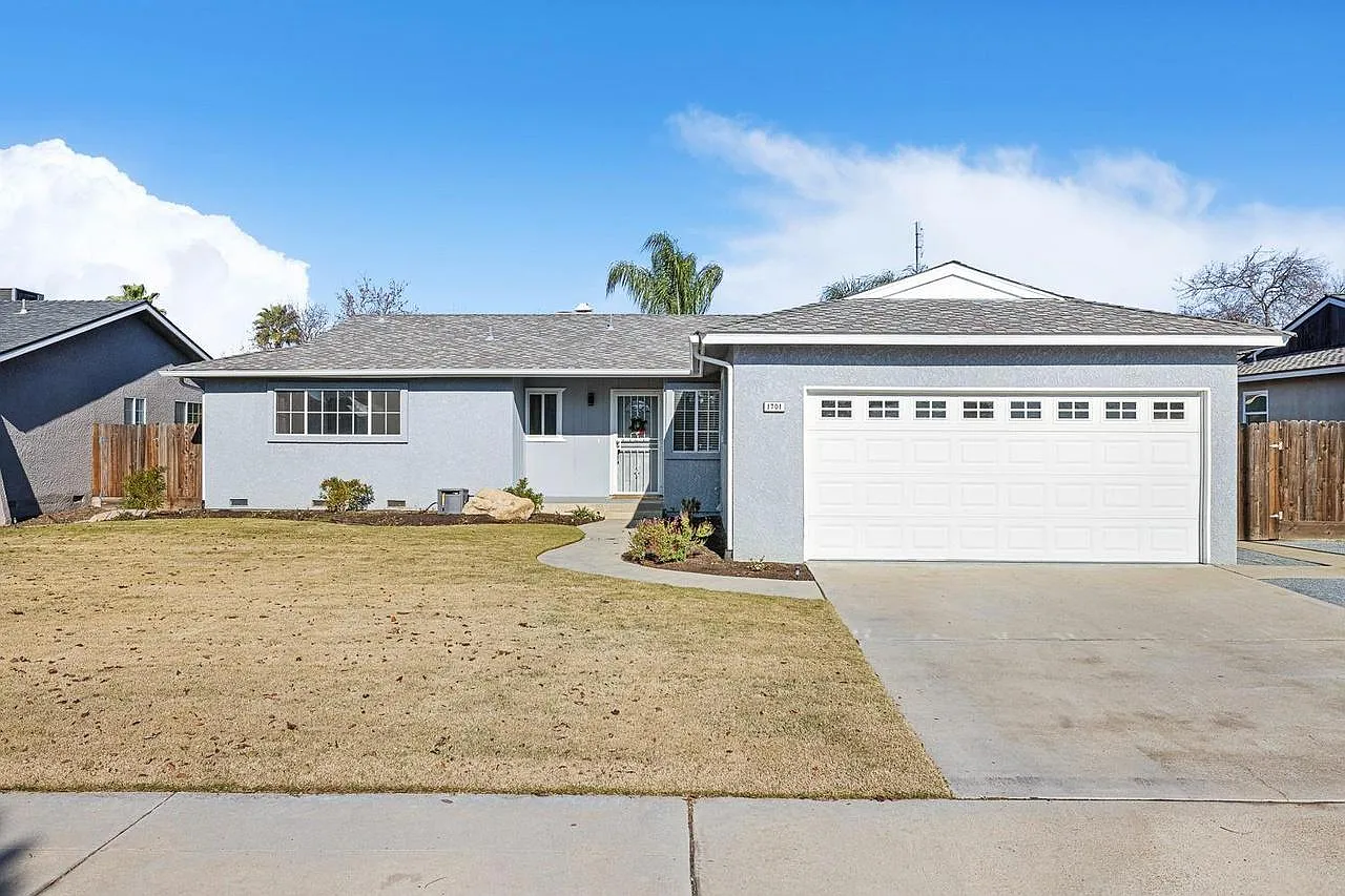 3 bed, 1271 sqft, $2,600 — Photo 3