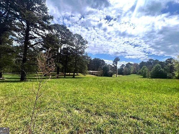 4th image of 949 Love Bridge Rd NE