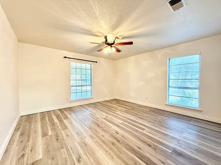 5100 Oak Timbers Ct — Photo 35