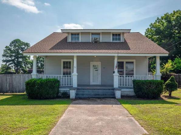 301 S 18th St, Erwin, NC 28339