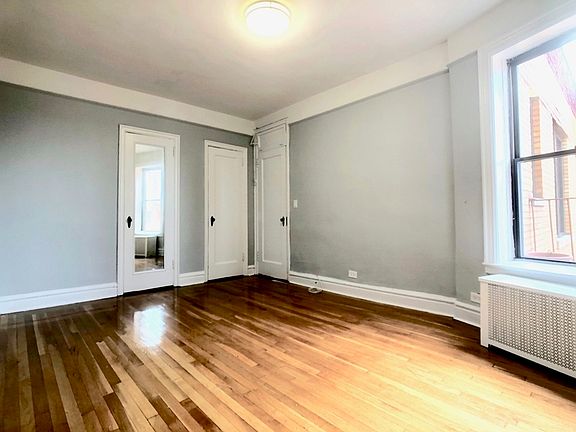 3rd image of 220 Cabrini Blvd APT 2D