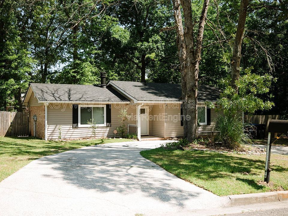 1st image of 2841 Pheasant Dr