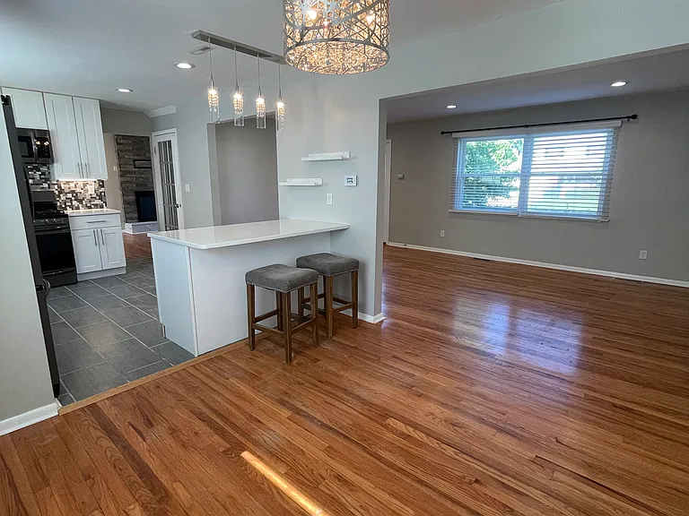1629 Citadel Pl — Photo 8