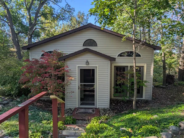 12255 Thomas St, Atlanta, MI 49709