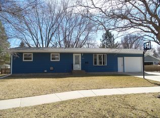 1816 Morningside Dr, Brookings, SD 57006