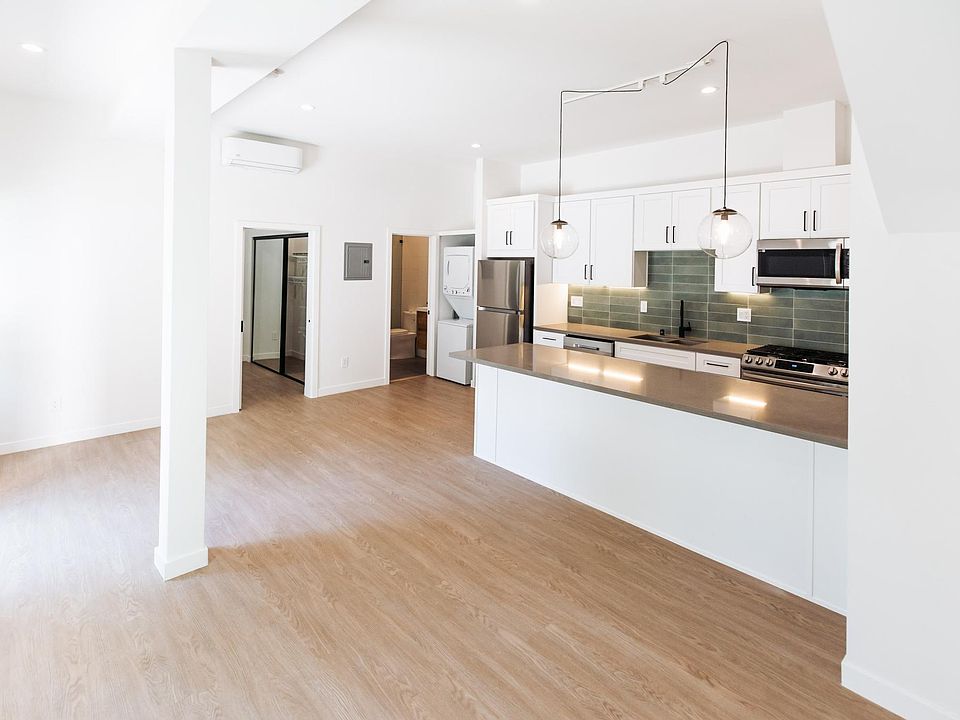 1st image of 1201 Idaho Ave #11