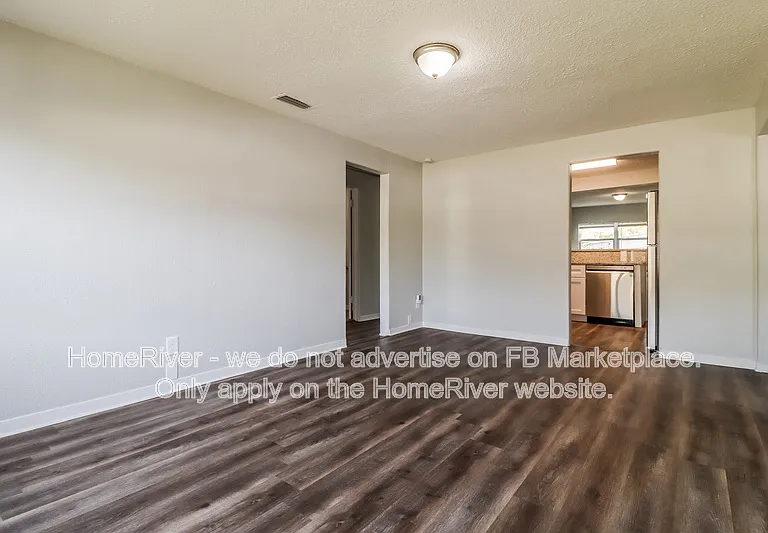 1322 W Hiawatha St — Photo 4