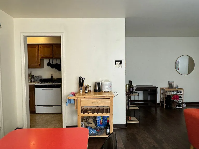 5600 5th Ave — Photo 34