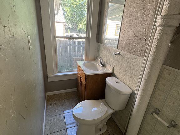 3rd image of 2873 Kansas Ave