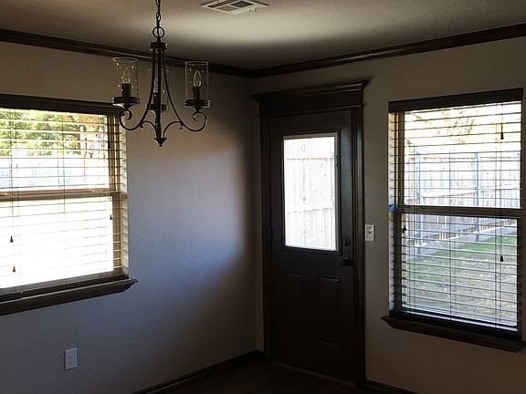 5th image of 1113 Wilshire Dr