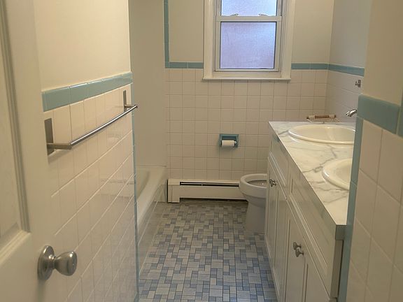 5th image of 30 Notre Dame Ave Floor 2