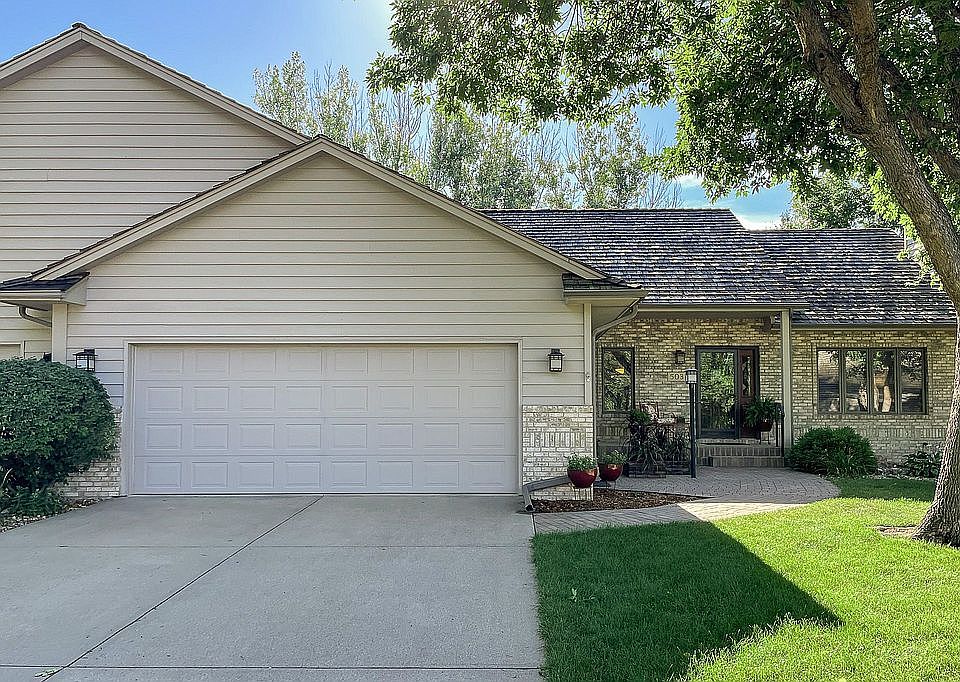 1st image of 503 W Feathered Cir