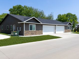 811 Chloe Ln #802, Storm Lake, IA 50588