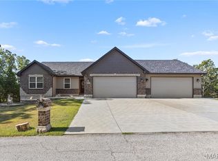 9841 Ridgecrest Dr, Hillsboro, MO 63050