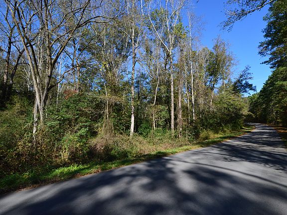 2nd image of 698 Gilchrist Rd