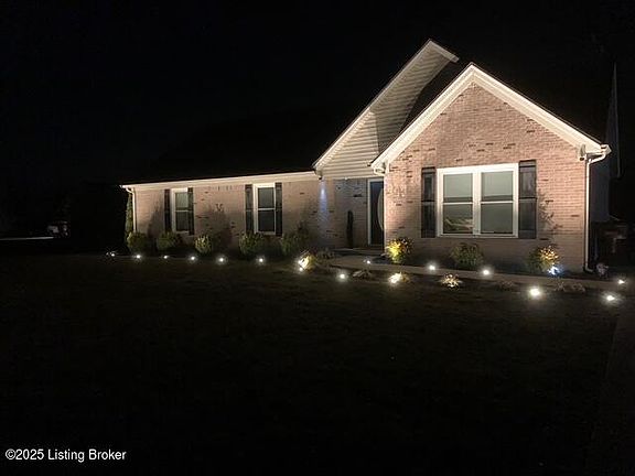 3rd image of 251 Crescent Ridge Dr