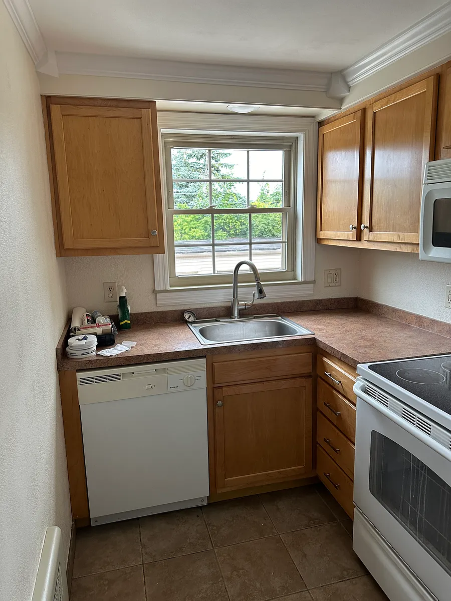 Building Photo - 454 Bernhardt Dr #6