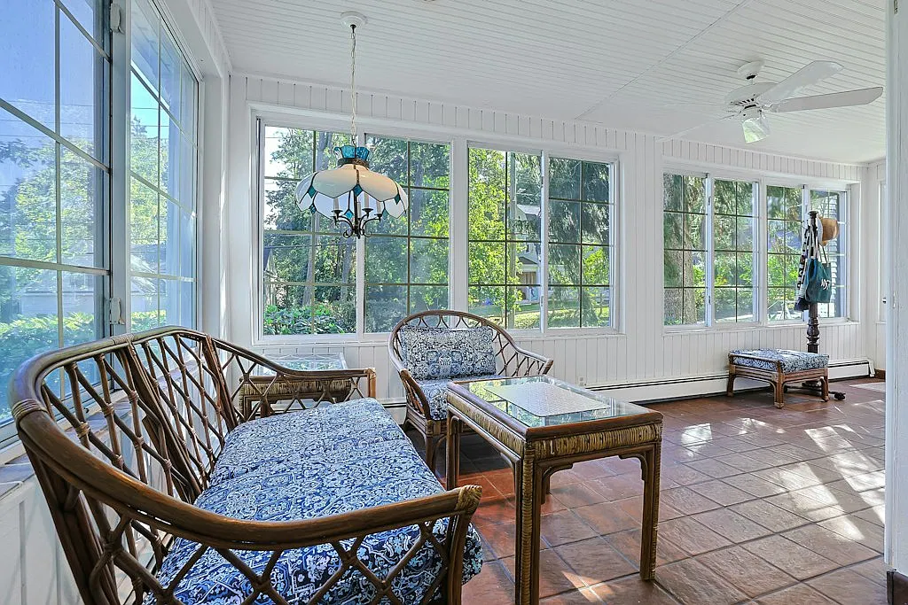 4 bed, 2.5 bath, 1954 sqft, $7,900 — Photo 3