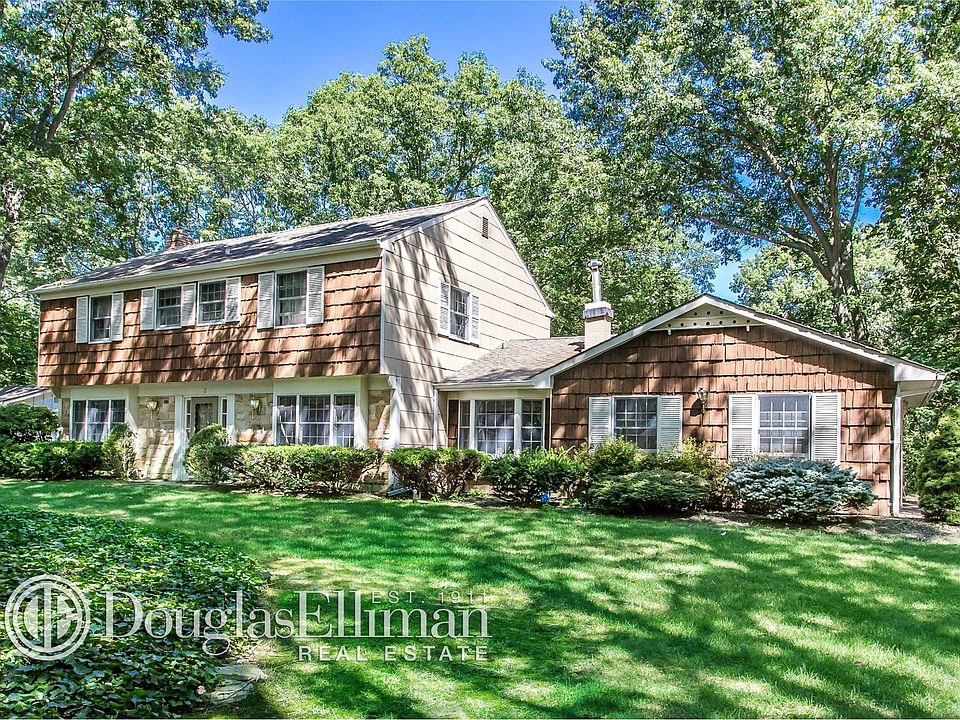 1st image of 3 Standish Ln