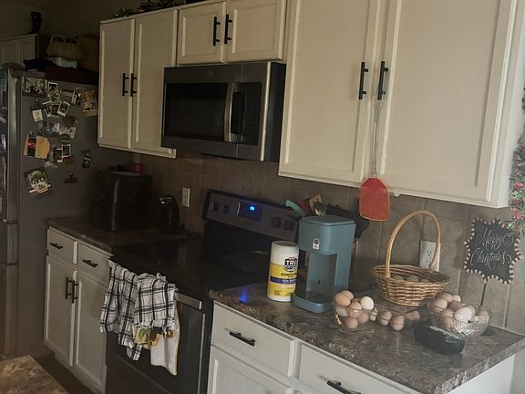 2nd image of 1318 Sunflower Ln