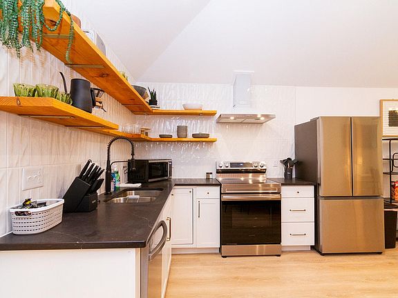 3rd image of 117 Gilbert Ave