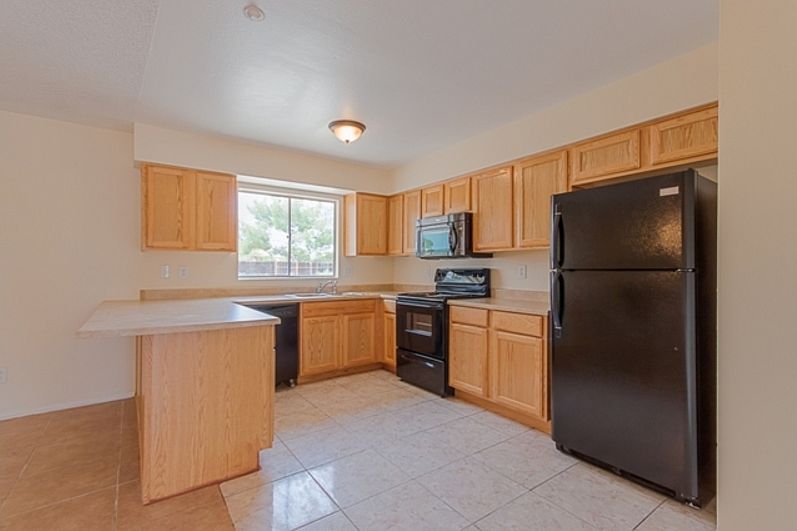 9912-n-87th-ave-peoria-az-85345-zillow