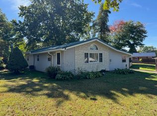 11694 Oakfield Rd, Conneaut Lake, PA 16316